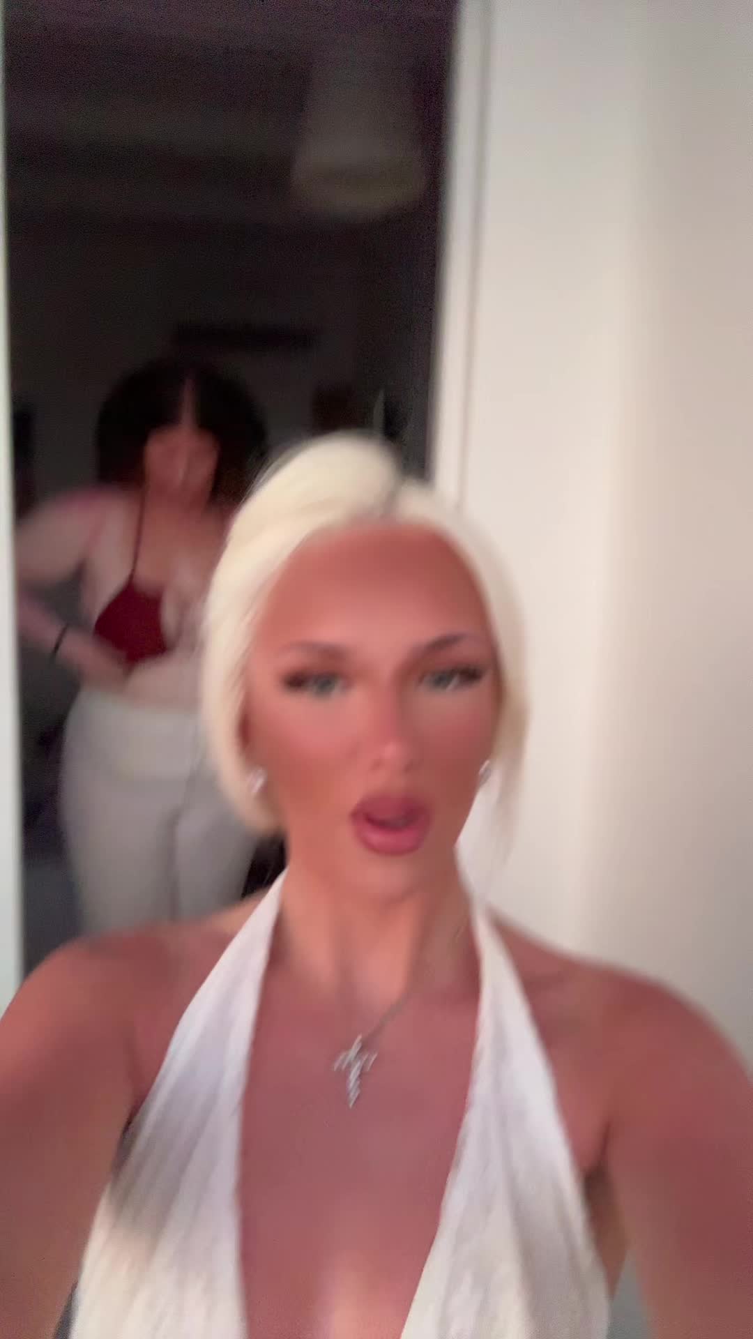 @Chlobo