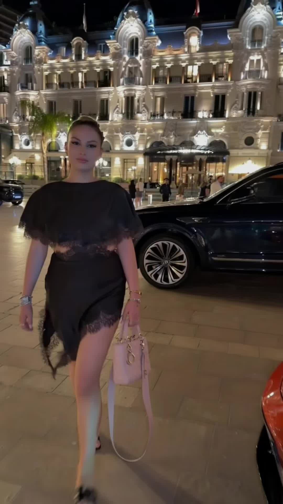 @Eliza🇦🇱