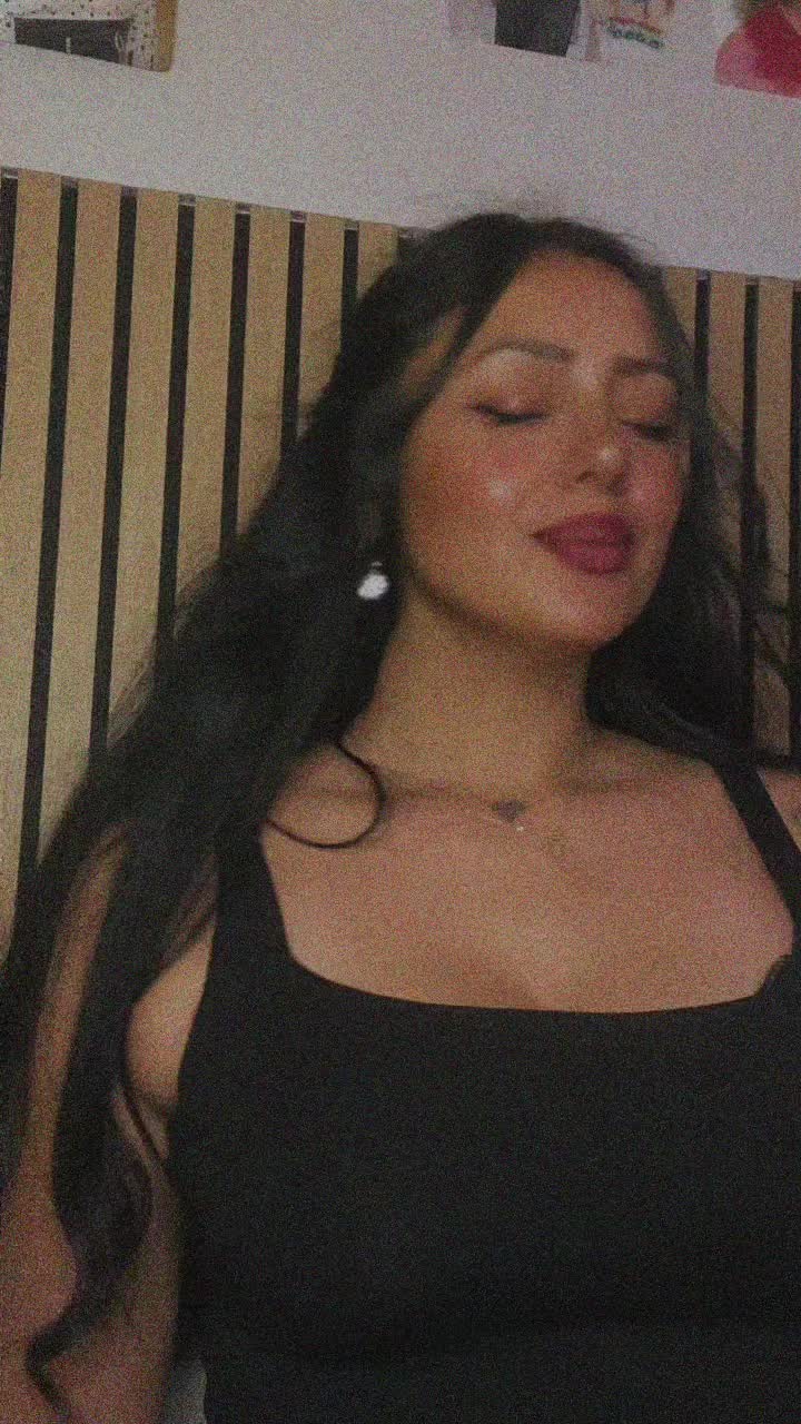 @ℰ