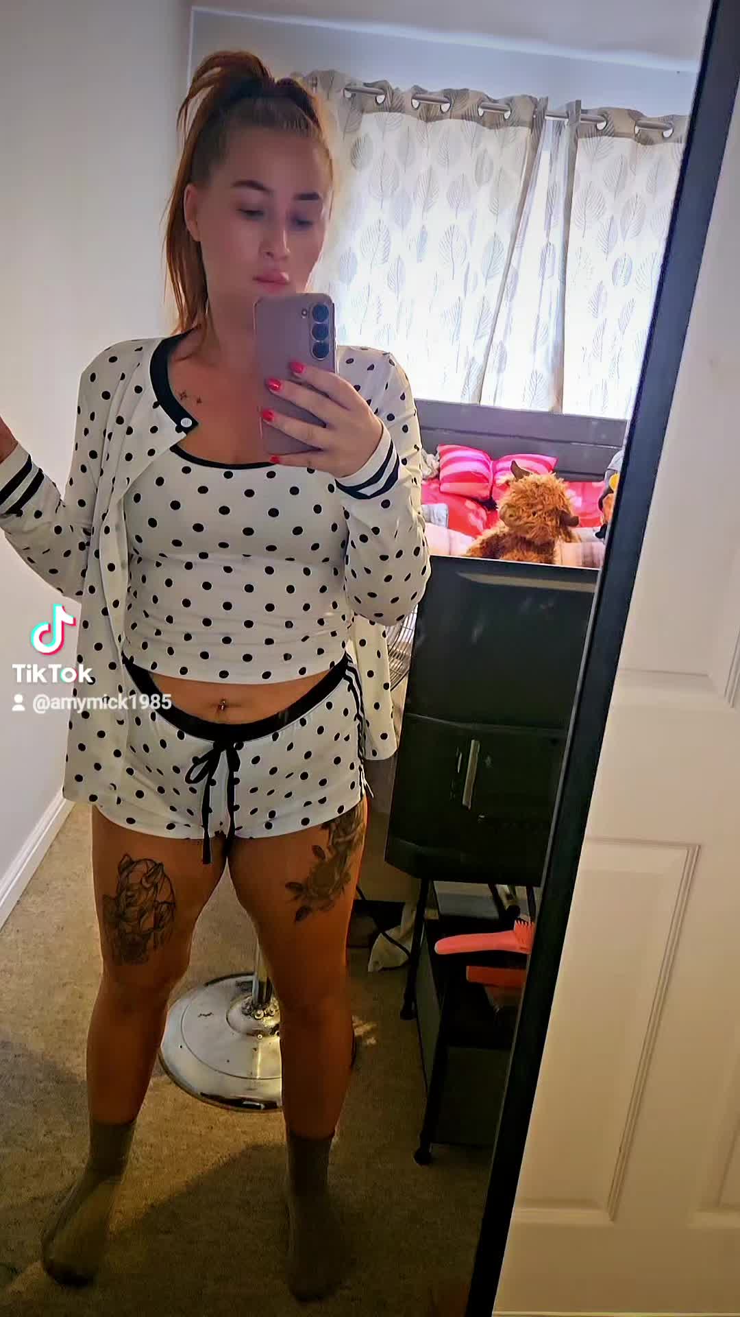@AmyMick1985