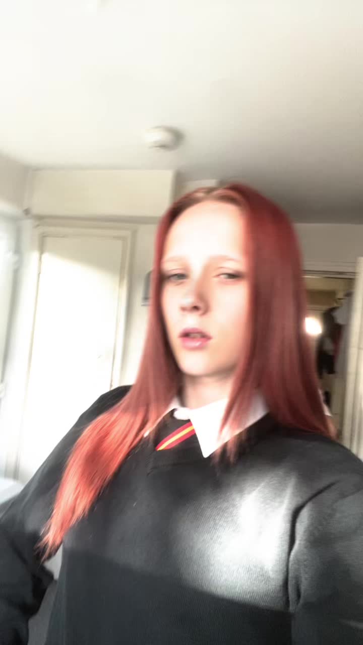 @𝐋 𝐄 𝐀 𝐇 🧿🤍