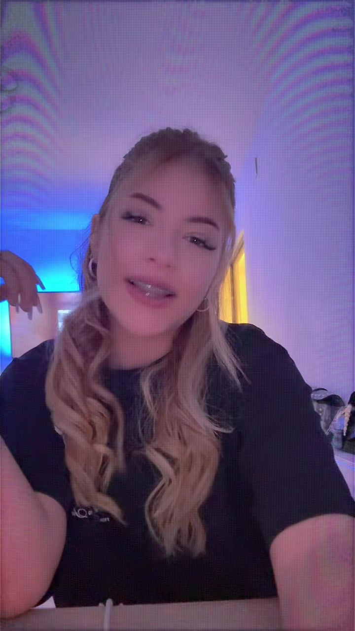 @Zahide de România😈