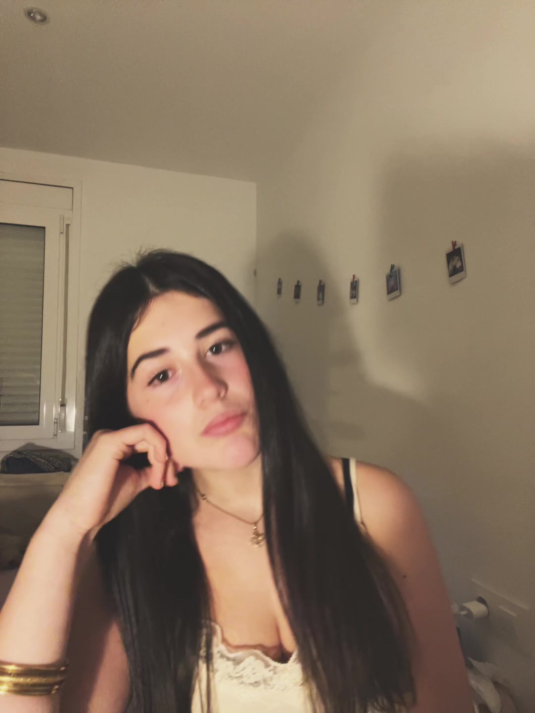@𝑇𝑎𝑛𝑖𝑎