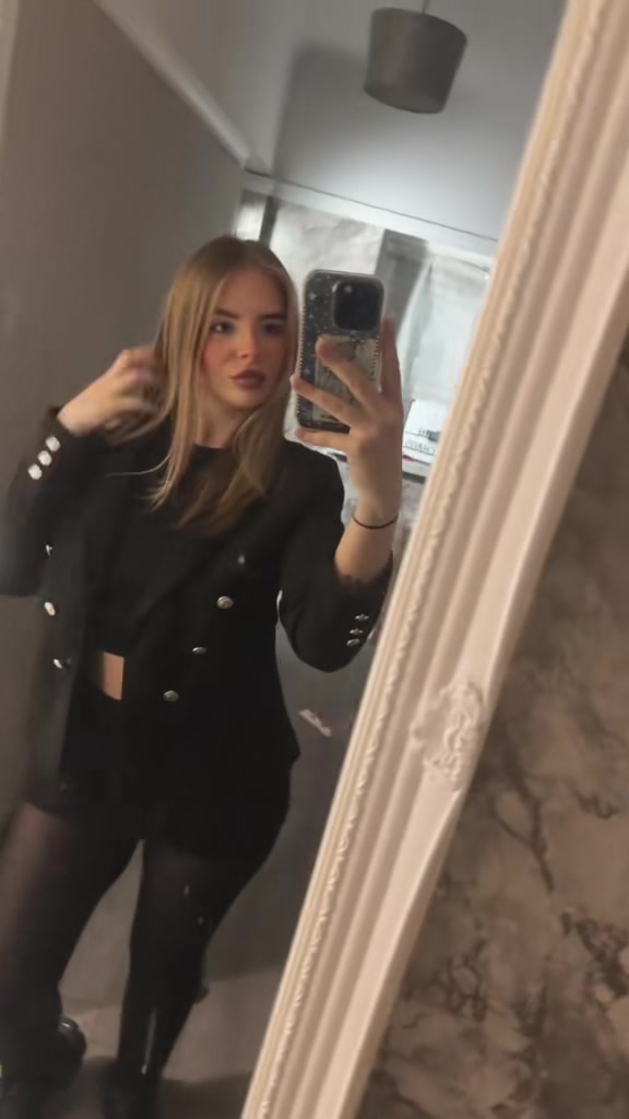 @loisxox