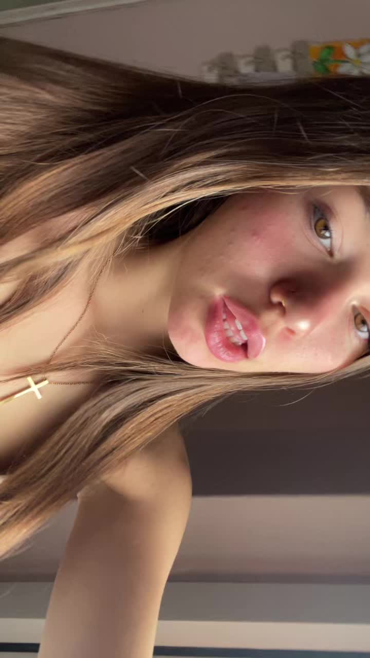 @&Epsilon;&lambda;&epsilon;&nu;&eta;&eta;🪼