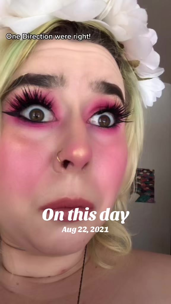 @rachelcrobins