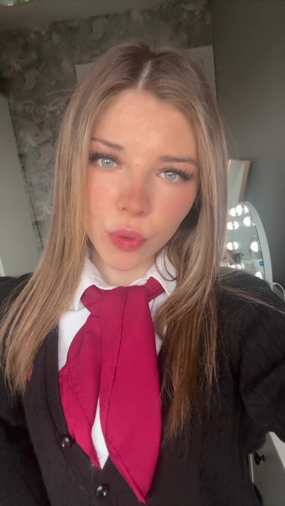 @x_lexie3