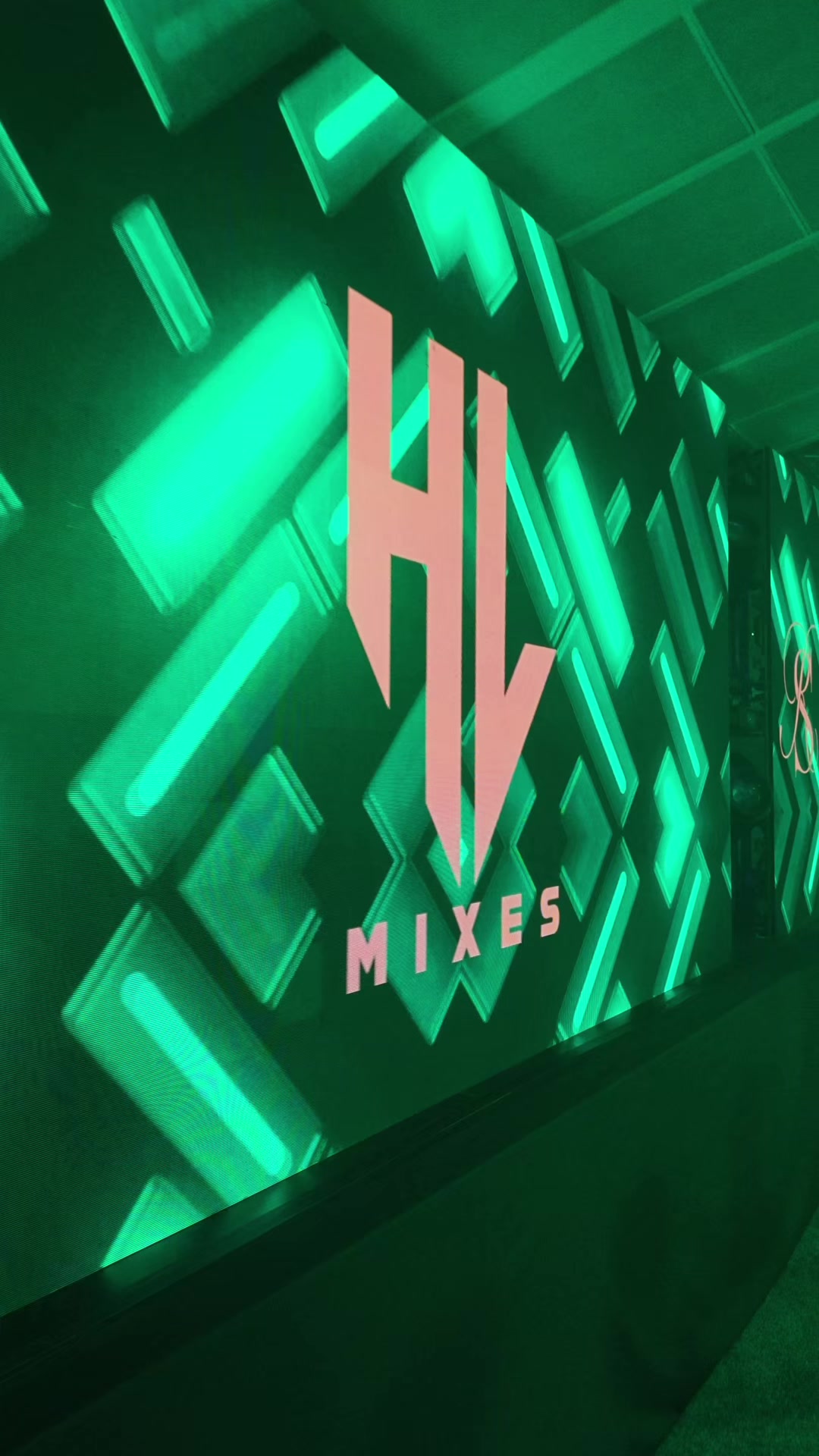 @HLMixes