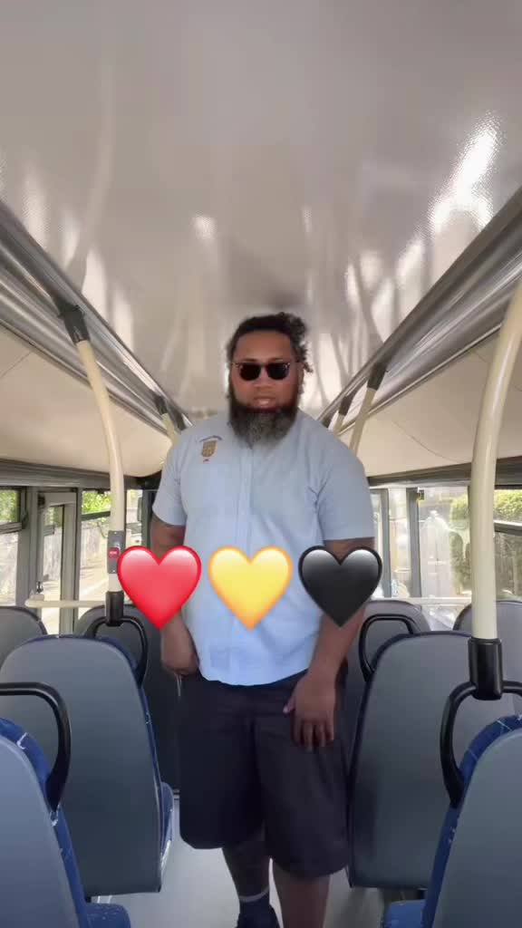 @Dancing Bus Driver 🇹🇴❤️💛🖤