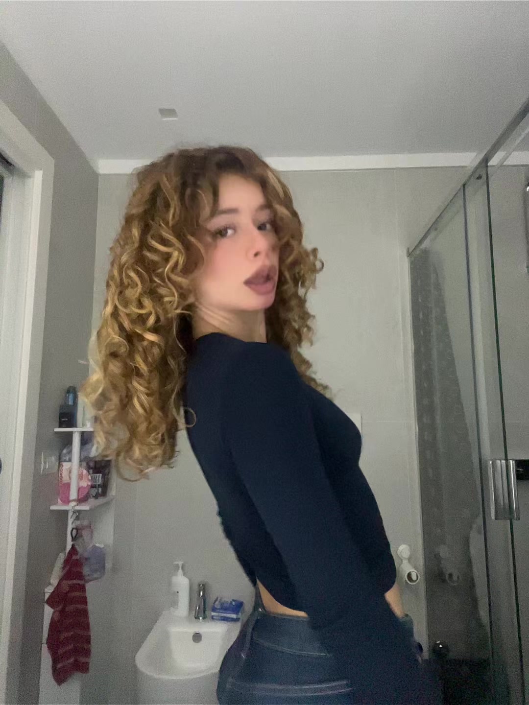 @alè