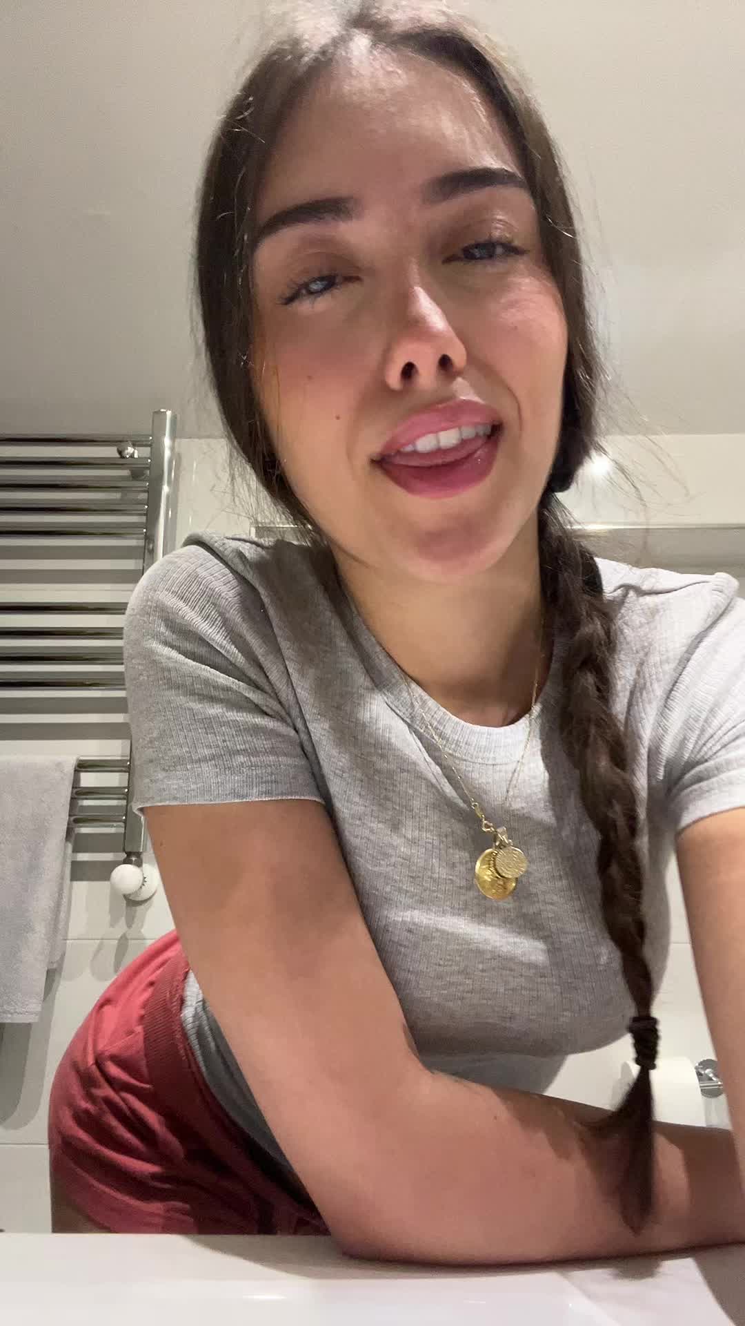 @anita