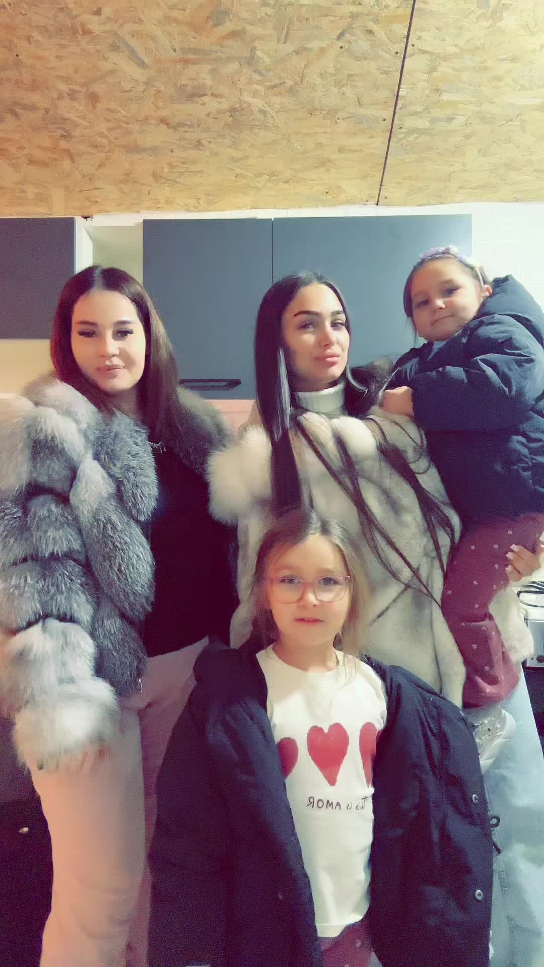@Andreea🩵