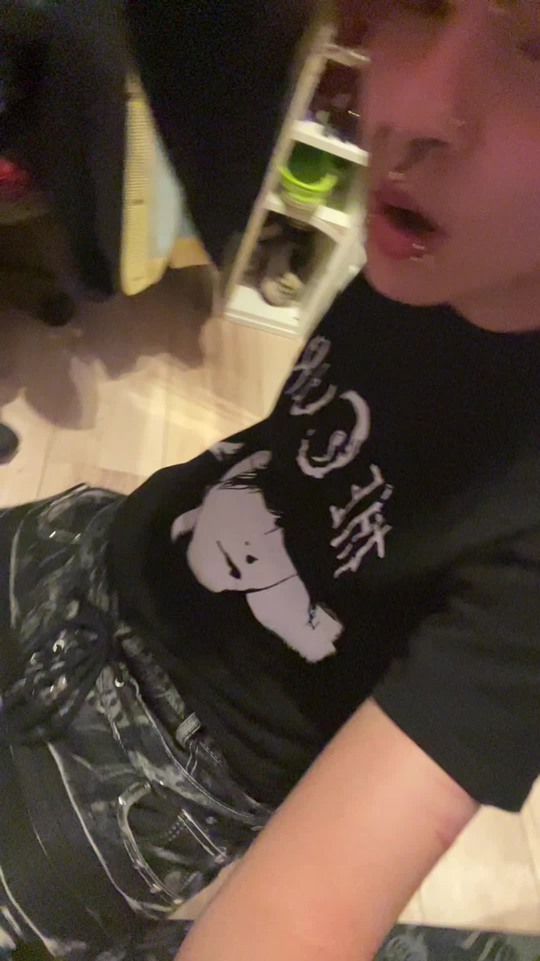 @🦇