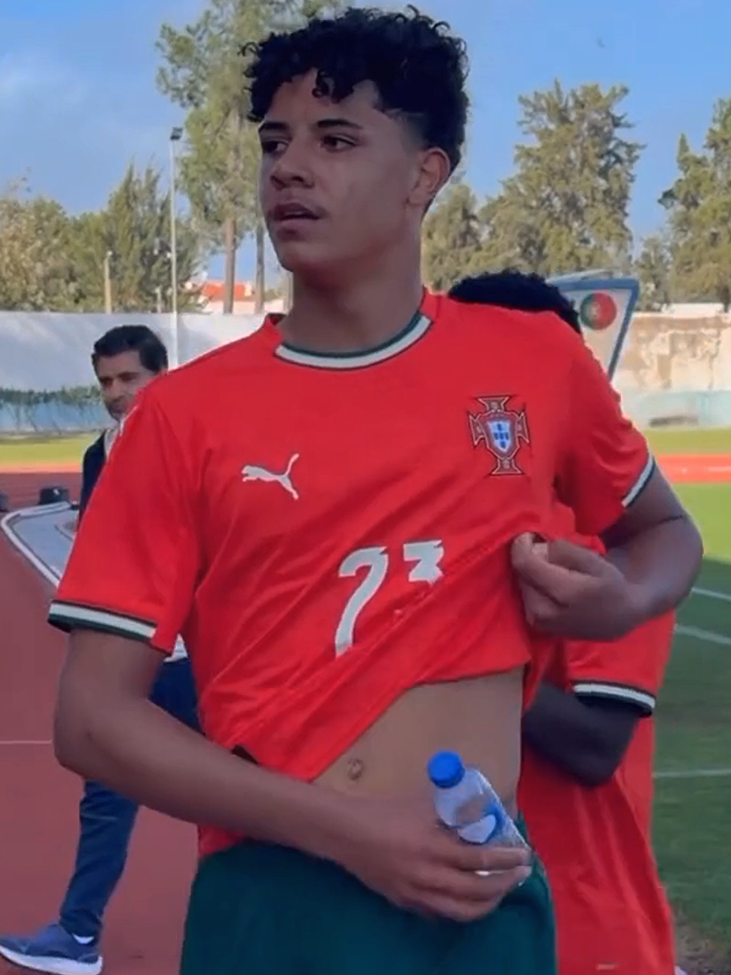 @Gcr7jr