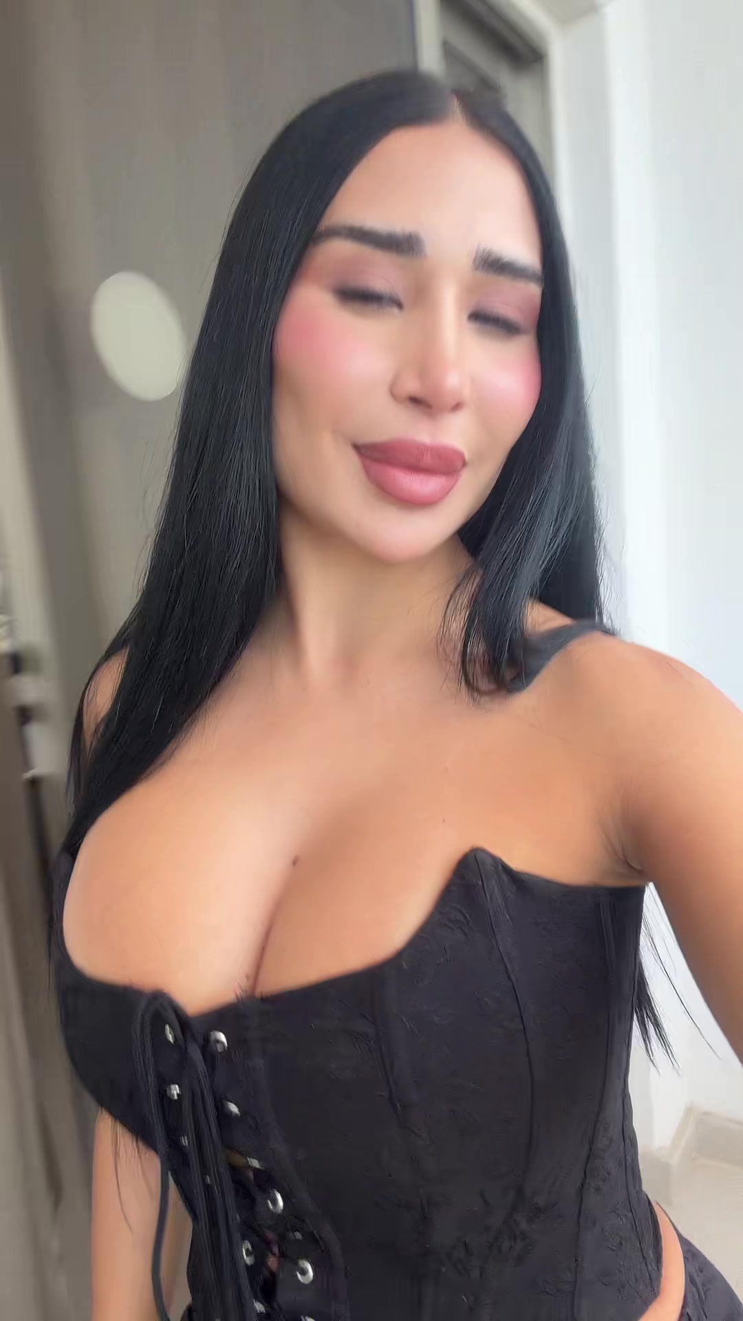 @𝙼 𝙰 𝙽 𝙸 𝚀 𝚄 𝙴 🍒