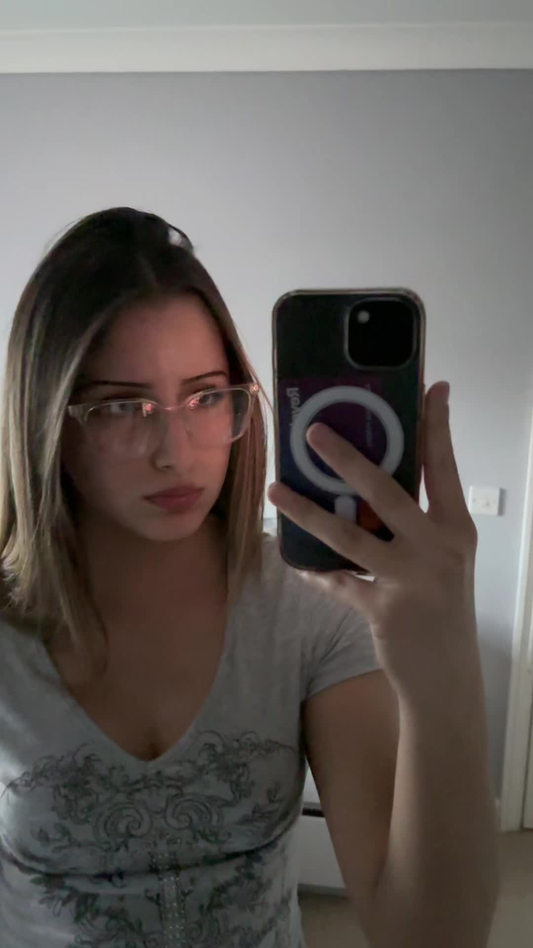 @❦