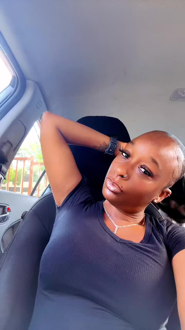 @BlackHelloKity