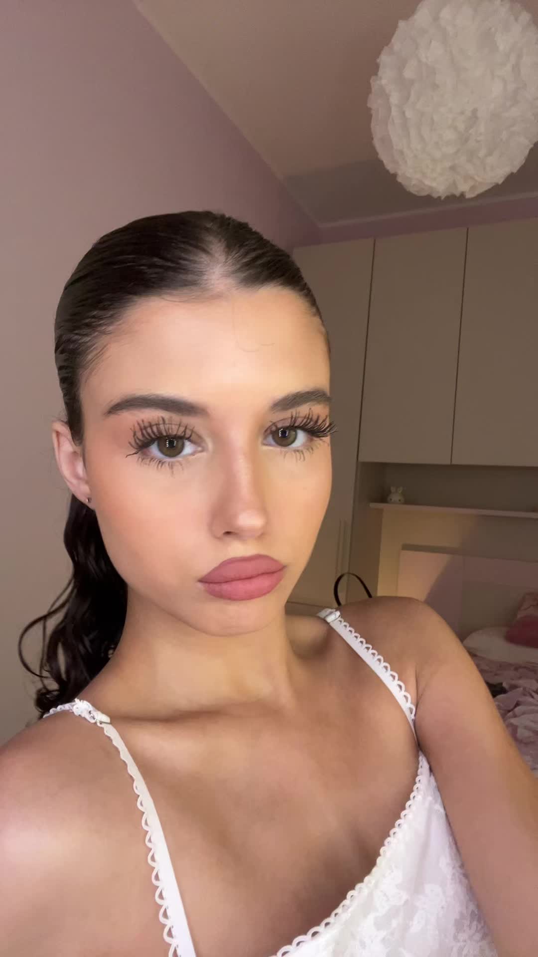 @𝐂 𝐑 𝐈 𝐒 𝐓 𝐈 𝐍 𝐀