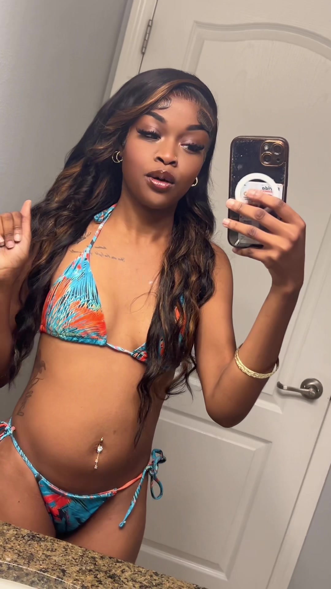 @Julie-Marié🦋