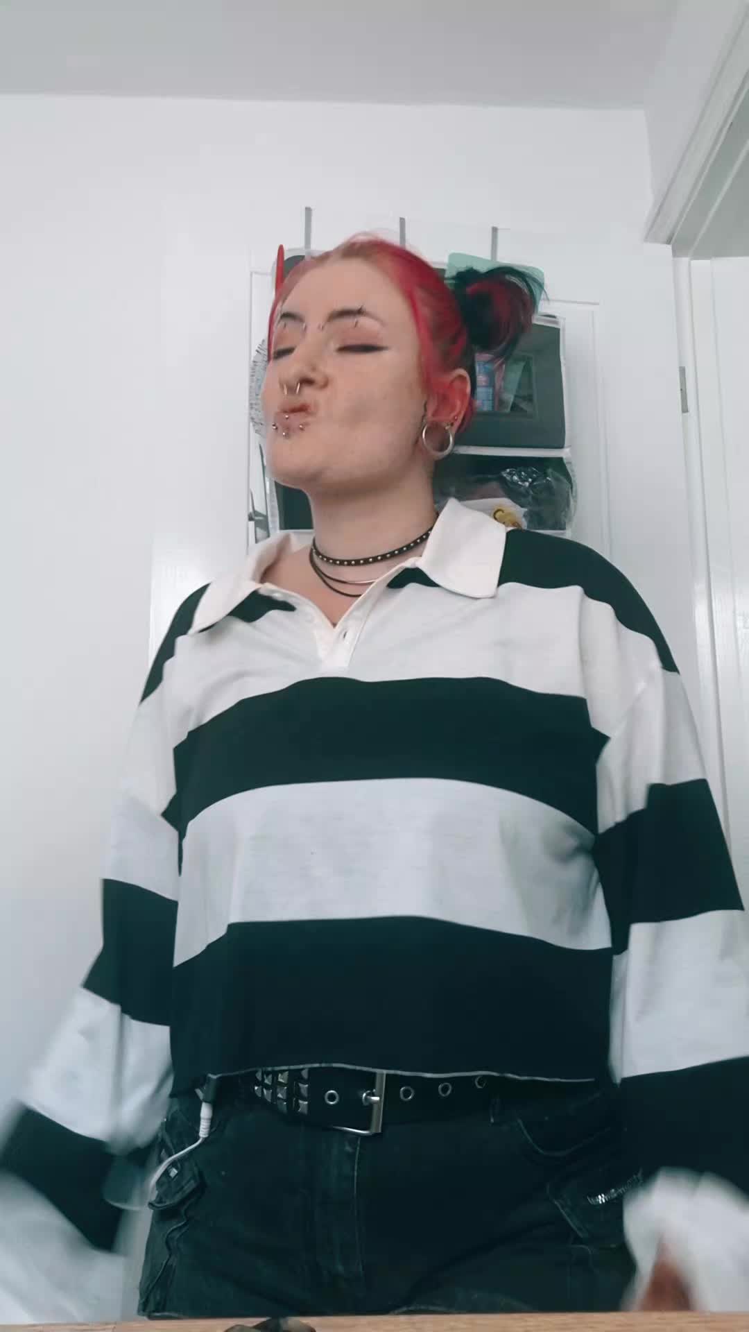 @ErinJayne