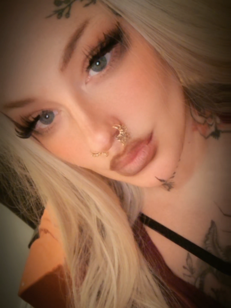 @𖤐🖤𝕶𝖆𝖙𝖎𝖊_𝖀𝖘𝖍𝖊𝖗🖤𖤐