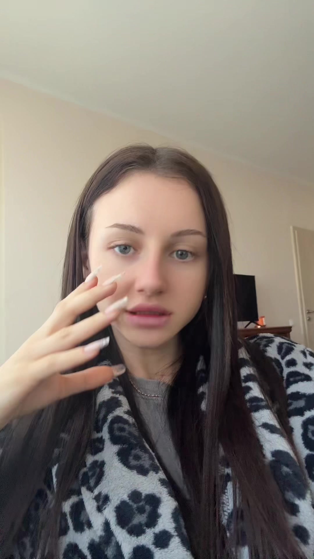 @L9UIZA