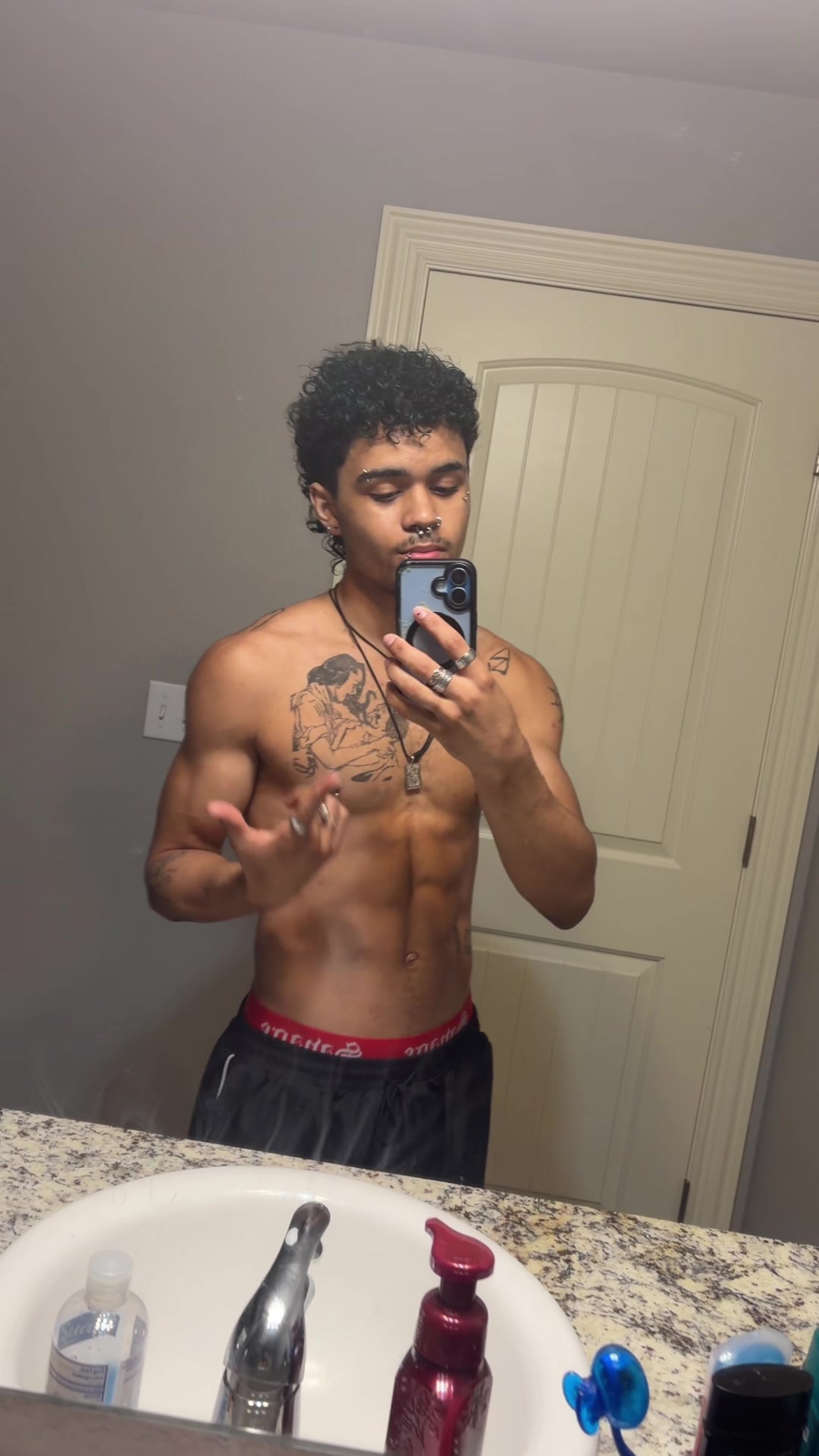 @C4m