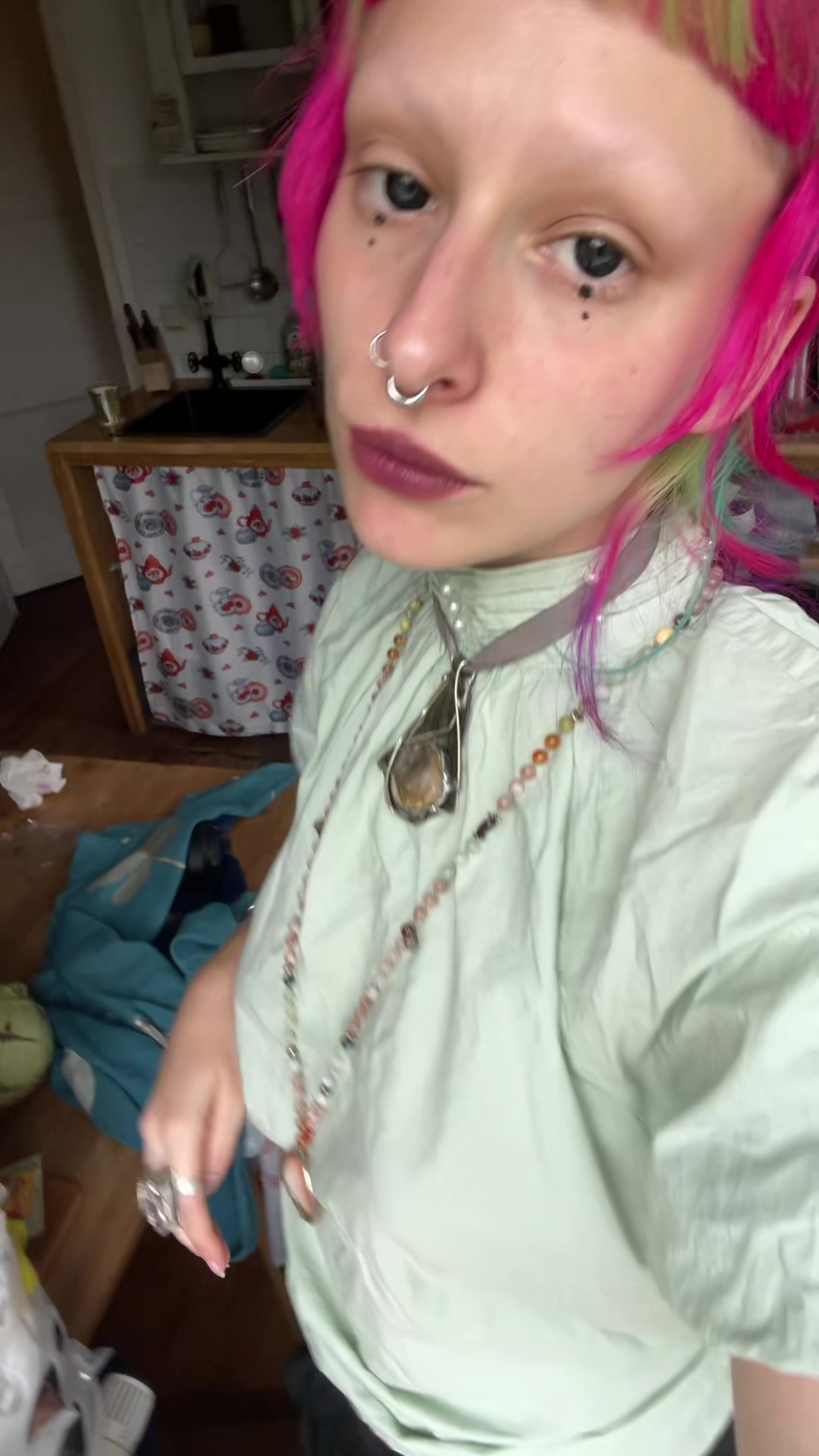 @weirdlywelldressed