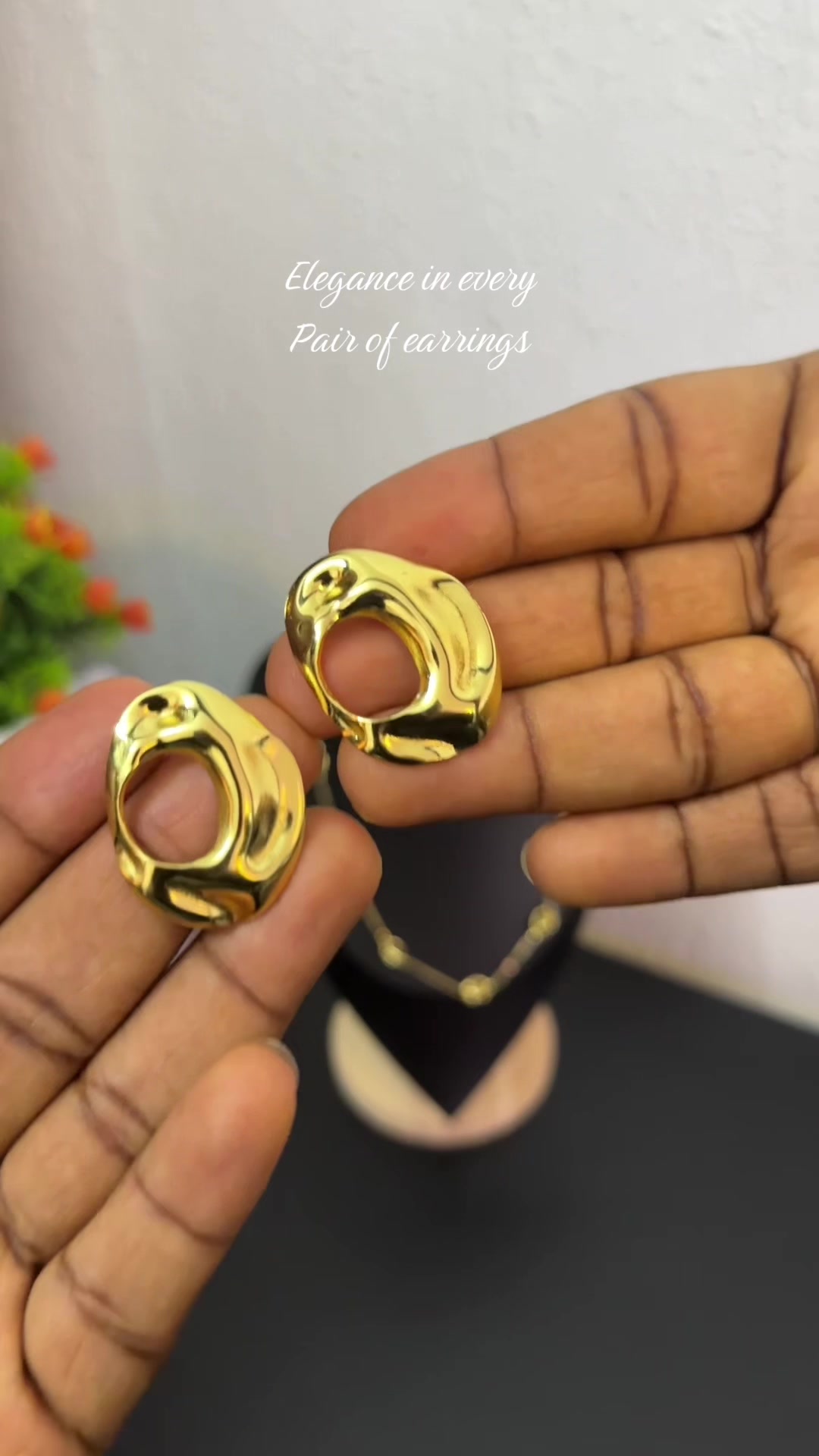 @JEWELRY VENDOR IN MAGBORO