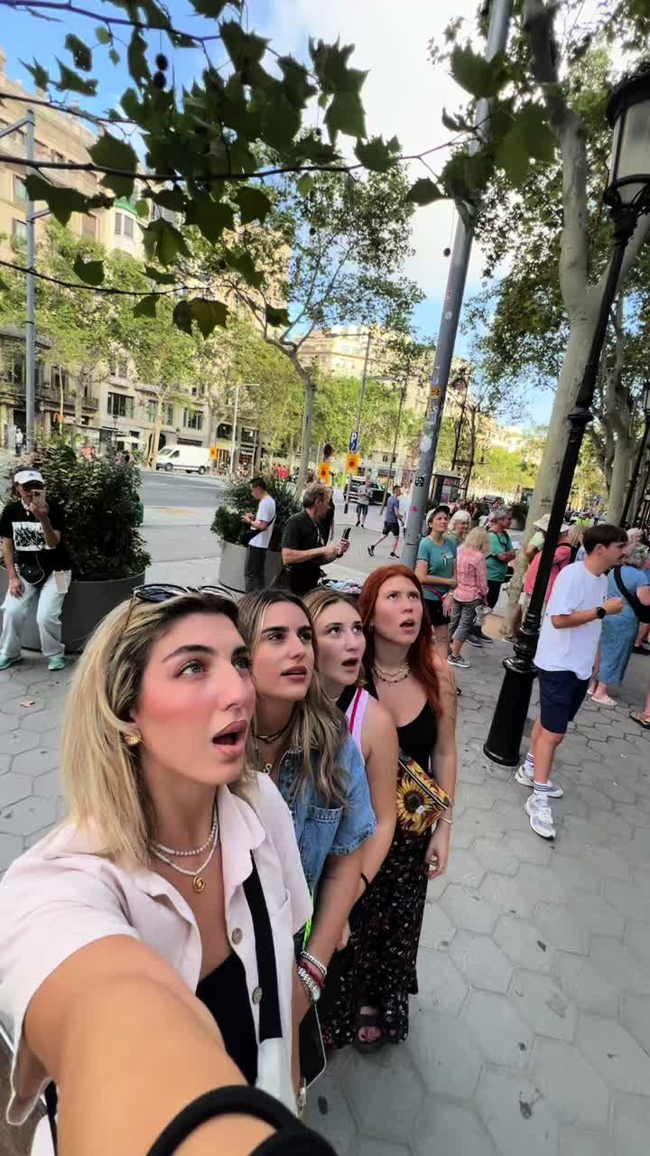 @lindakyriakidouu