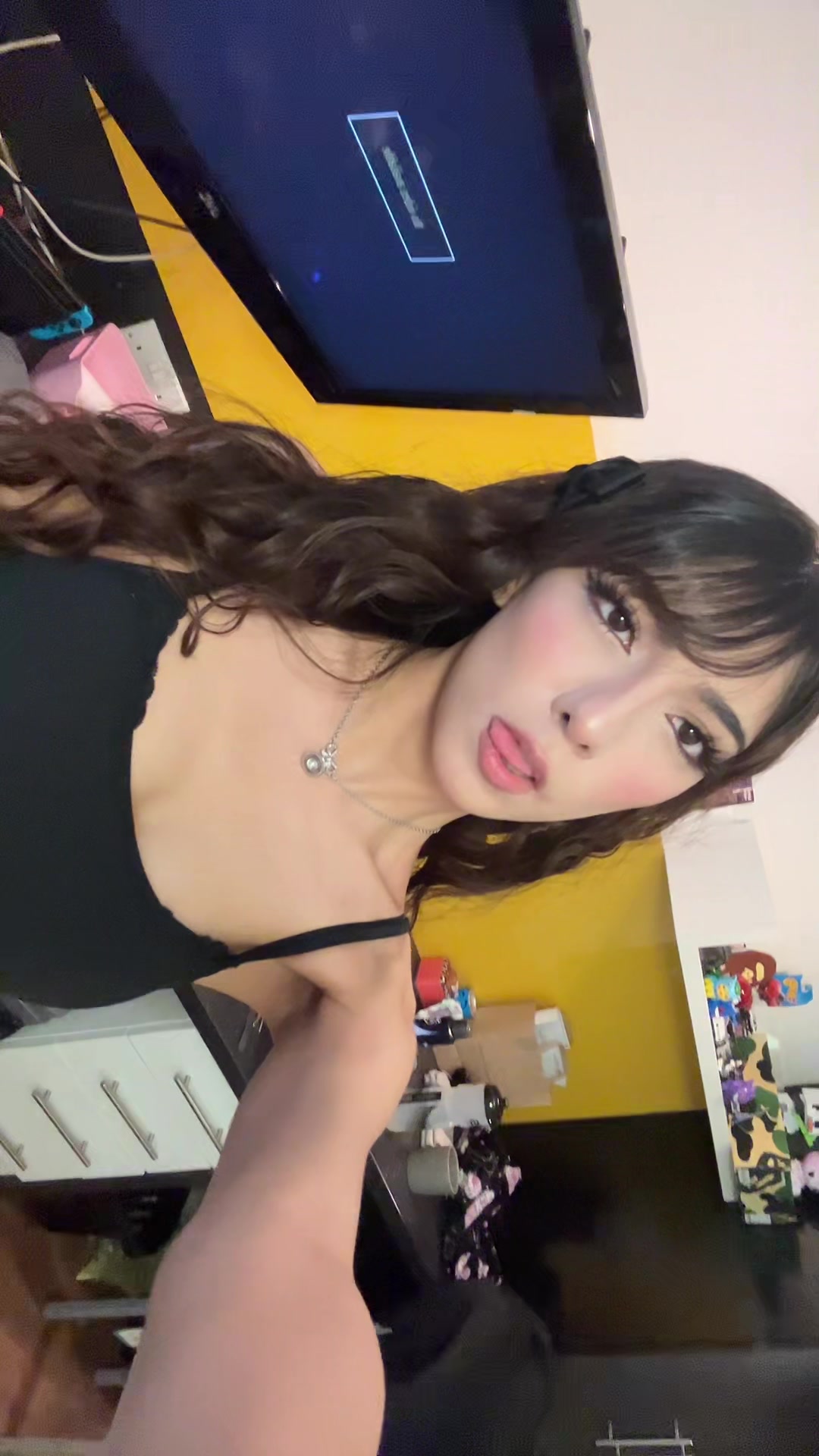 @emi 孔