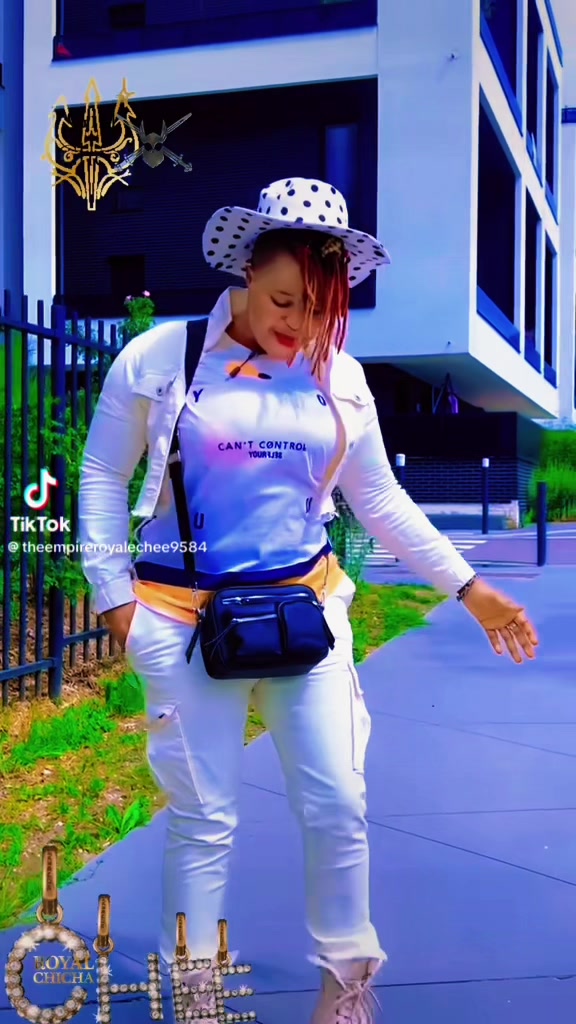 @Girlroyalech&eacute;e officiel🎤