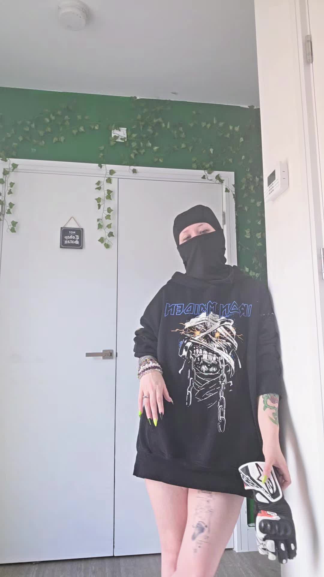 @Foxyyyy 🦊