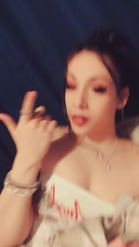 @𝓫𝓫𝔂𝓵𝓮𝔁♛