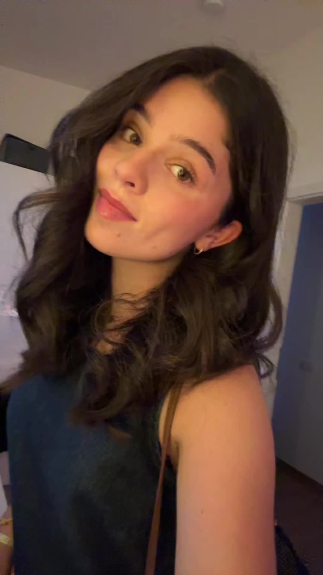 @Elli