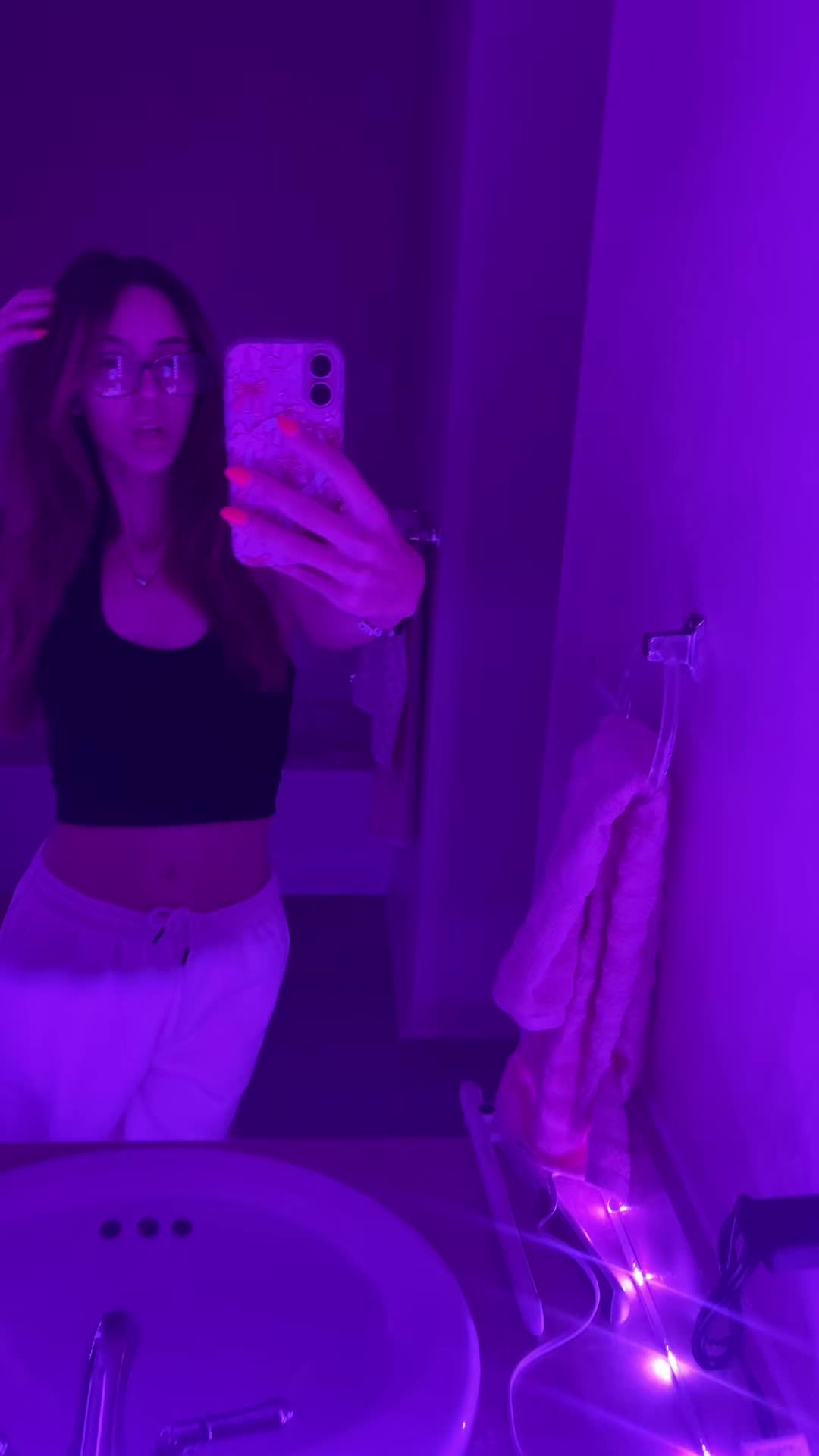 @hails ⚯͛