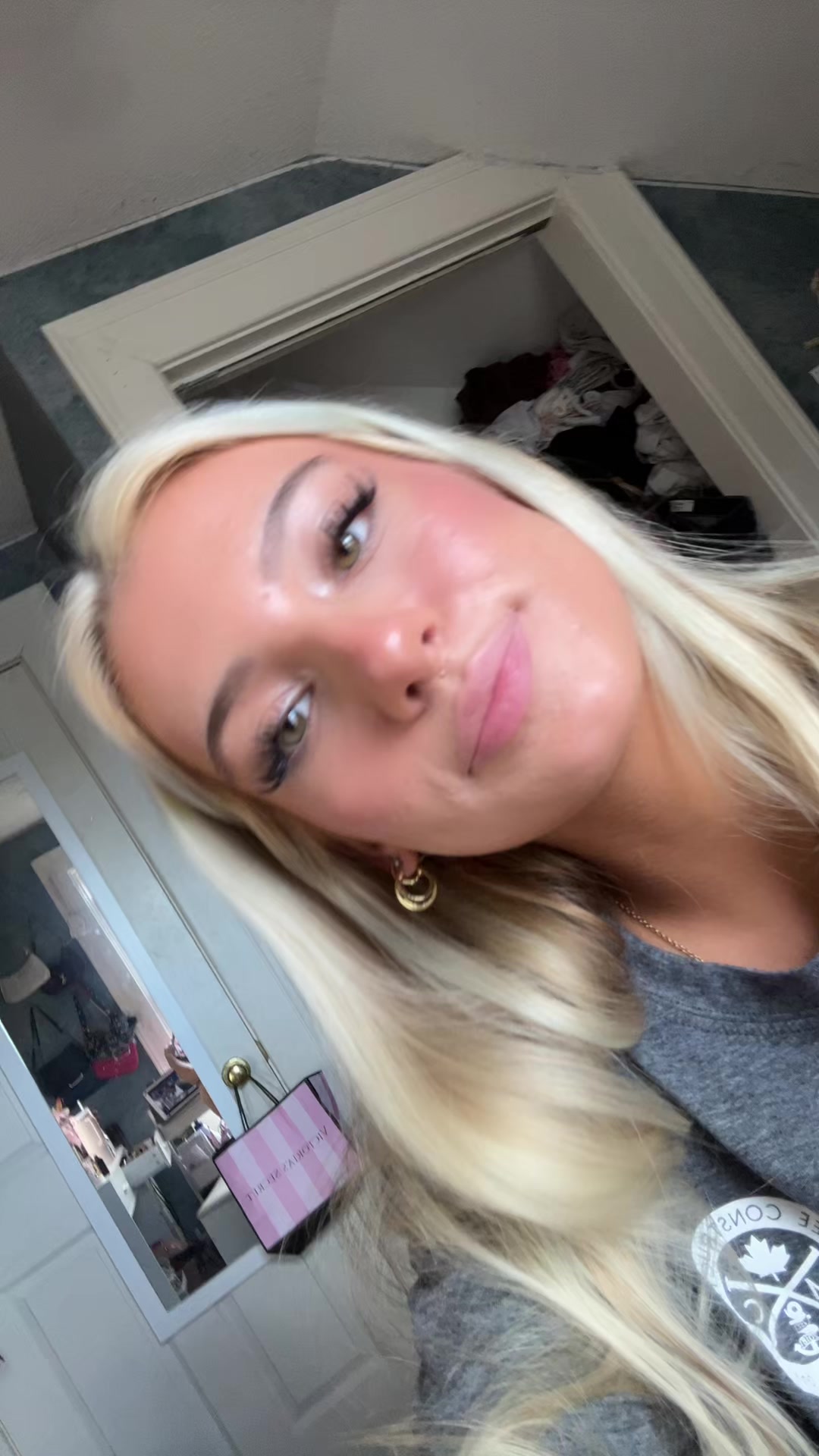 @fiona