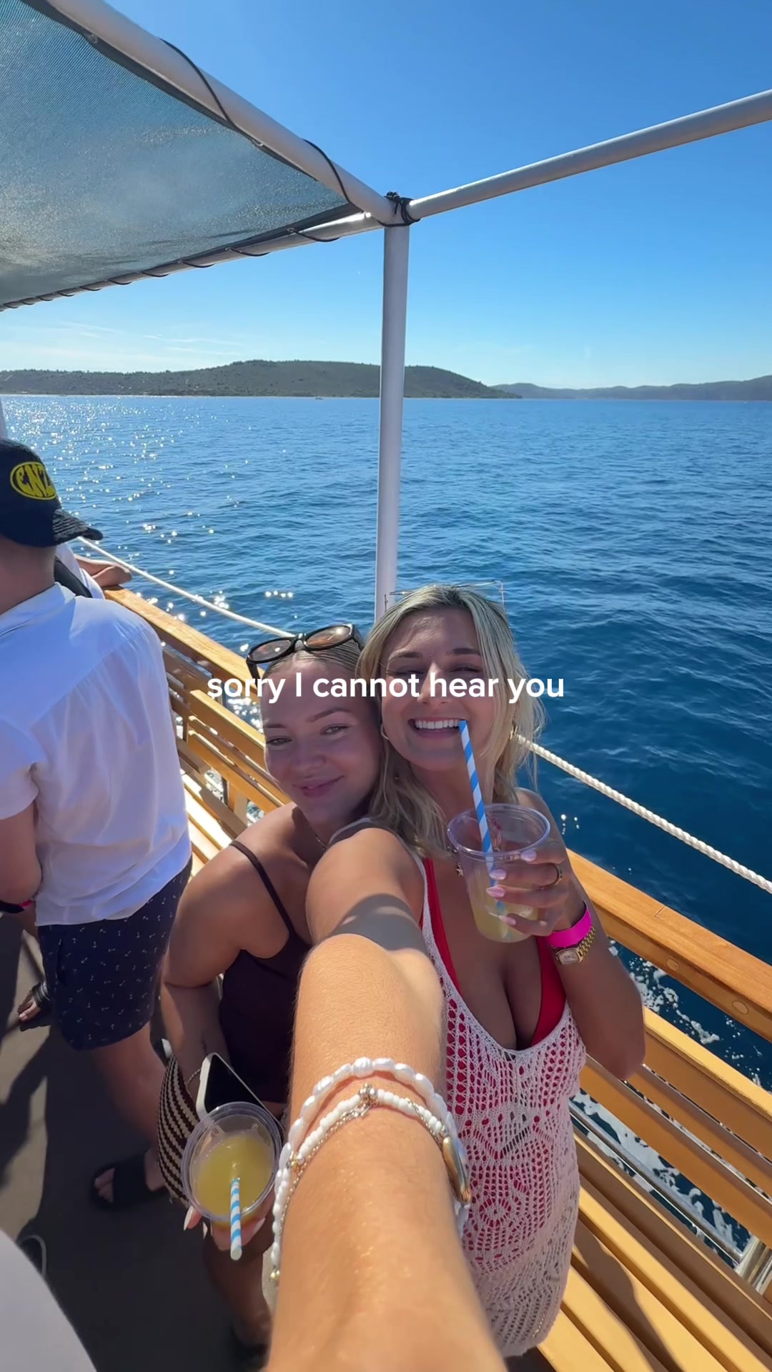 @Out To Sea - Split Boat Party
