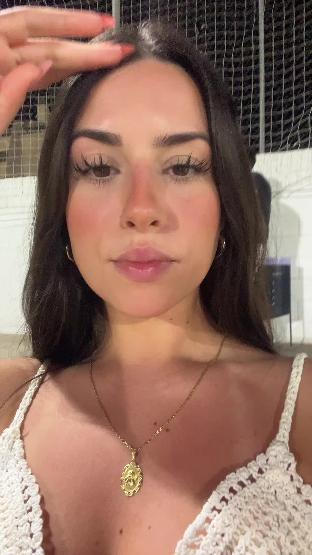 @carmenbrads