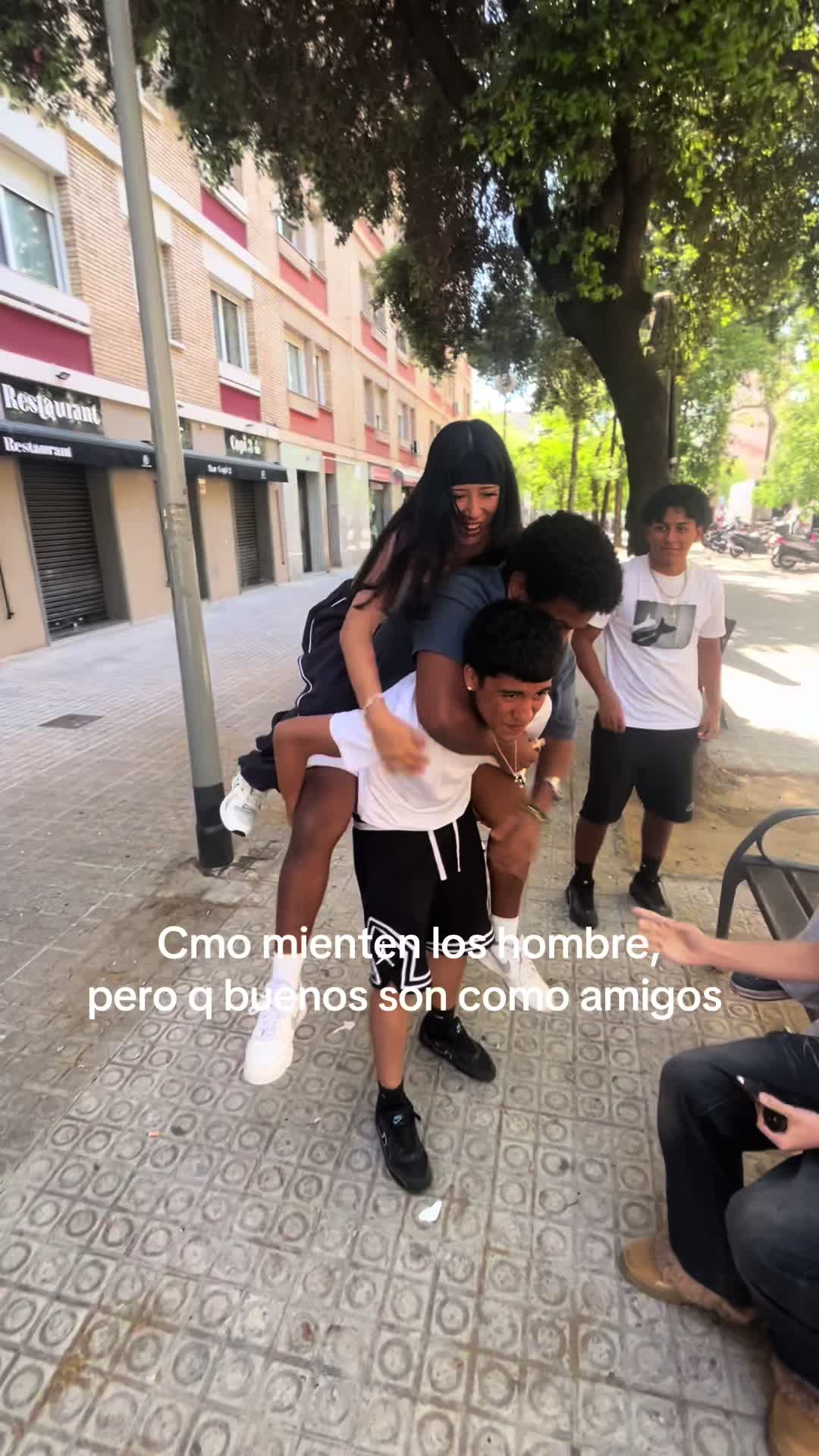@kiaraaa
