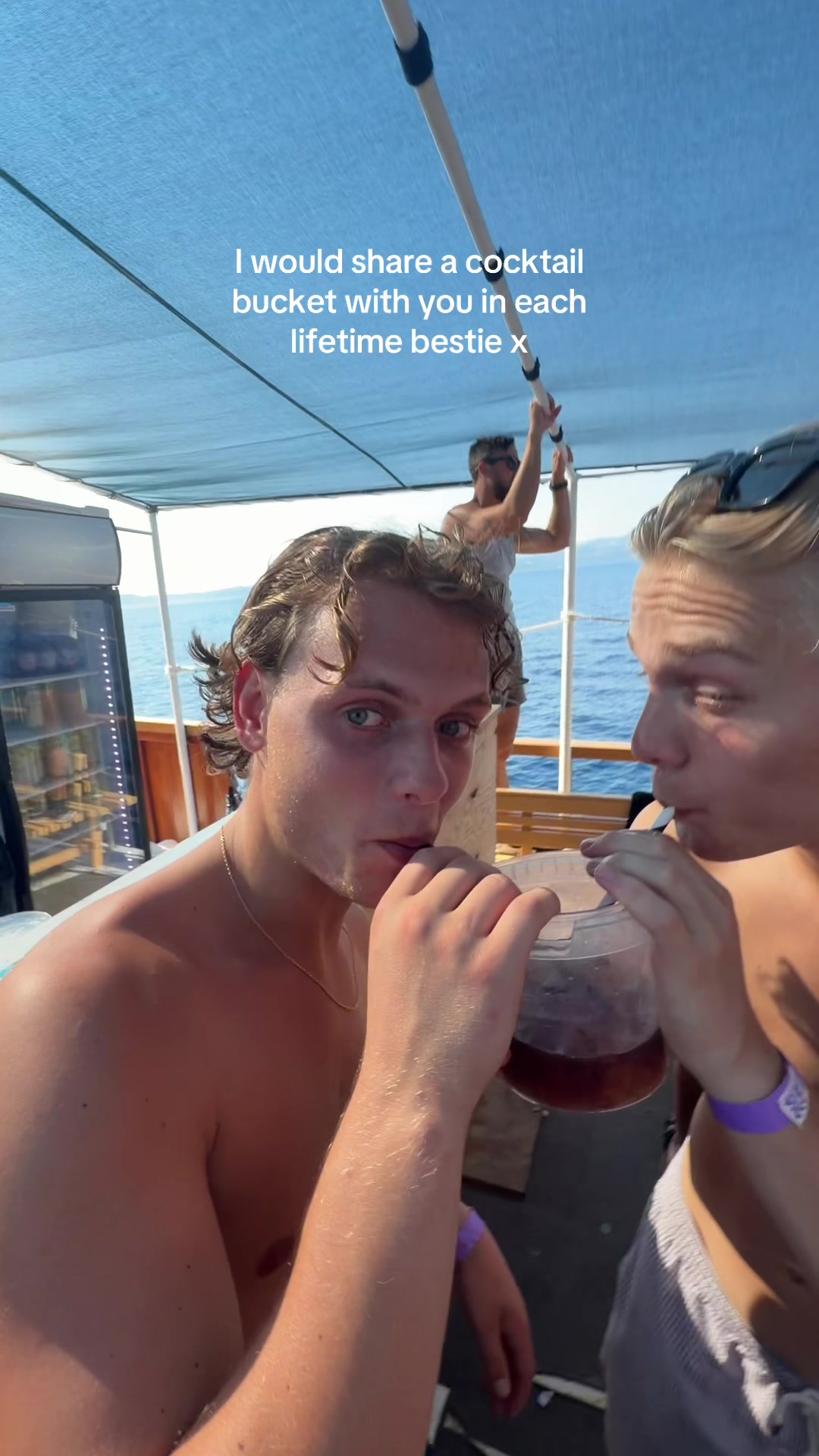 @Out To Sea - Split Boat Party