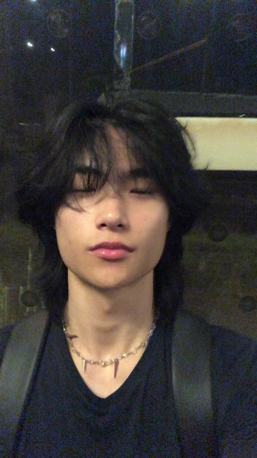 @Sukhee🇲🇳