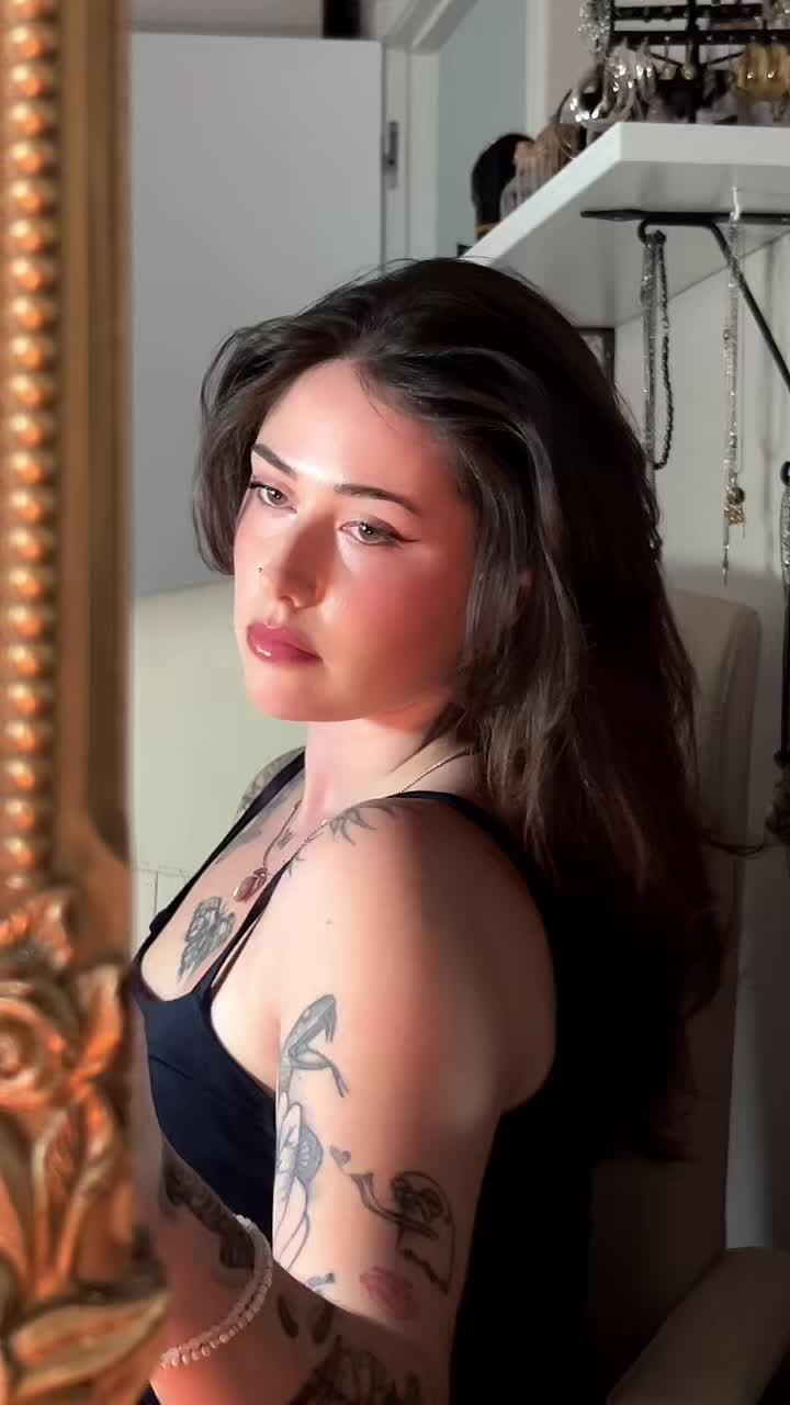 @𝑽𝒊𝒐𝒍𝒆𝒕𝒂🍒