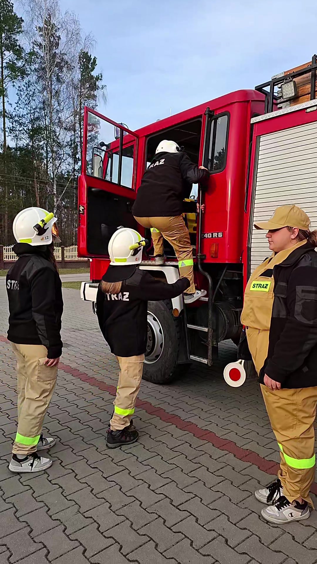 @👨&zwj;🚒🚒🔥