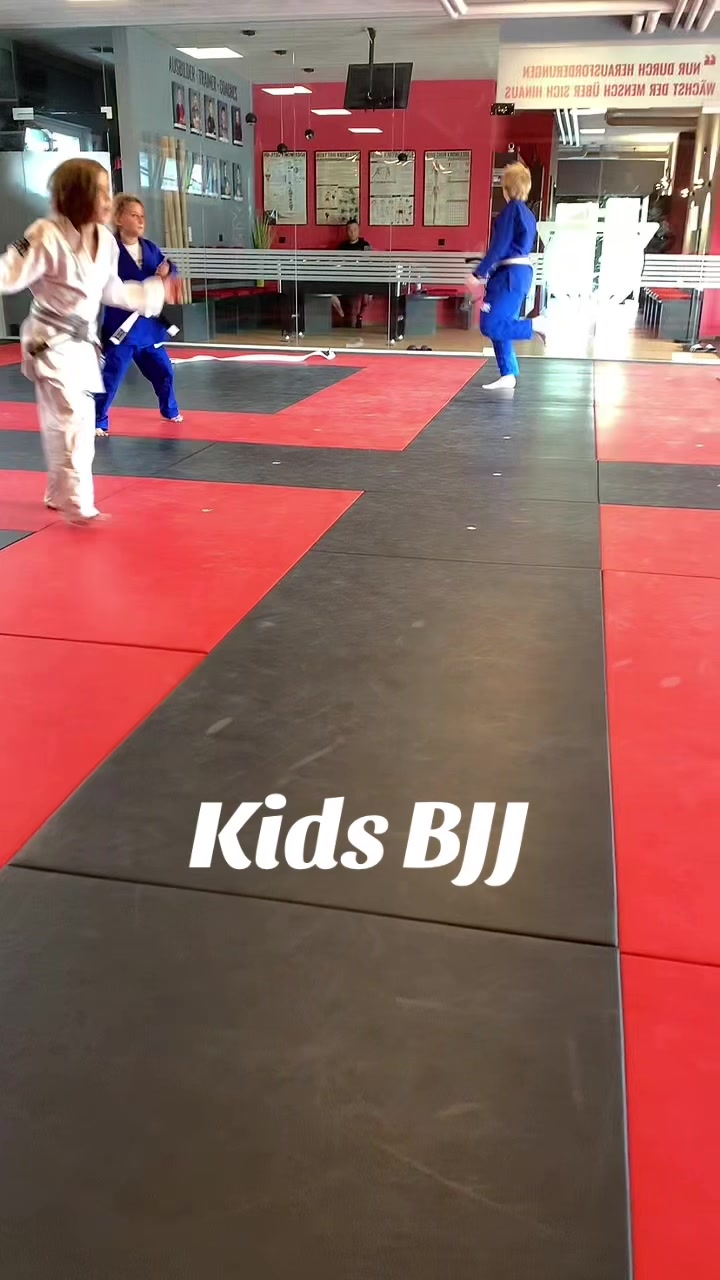 @KAMPF.SPORT.CENTER KIENER