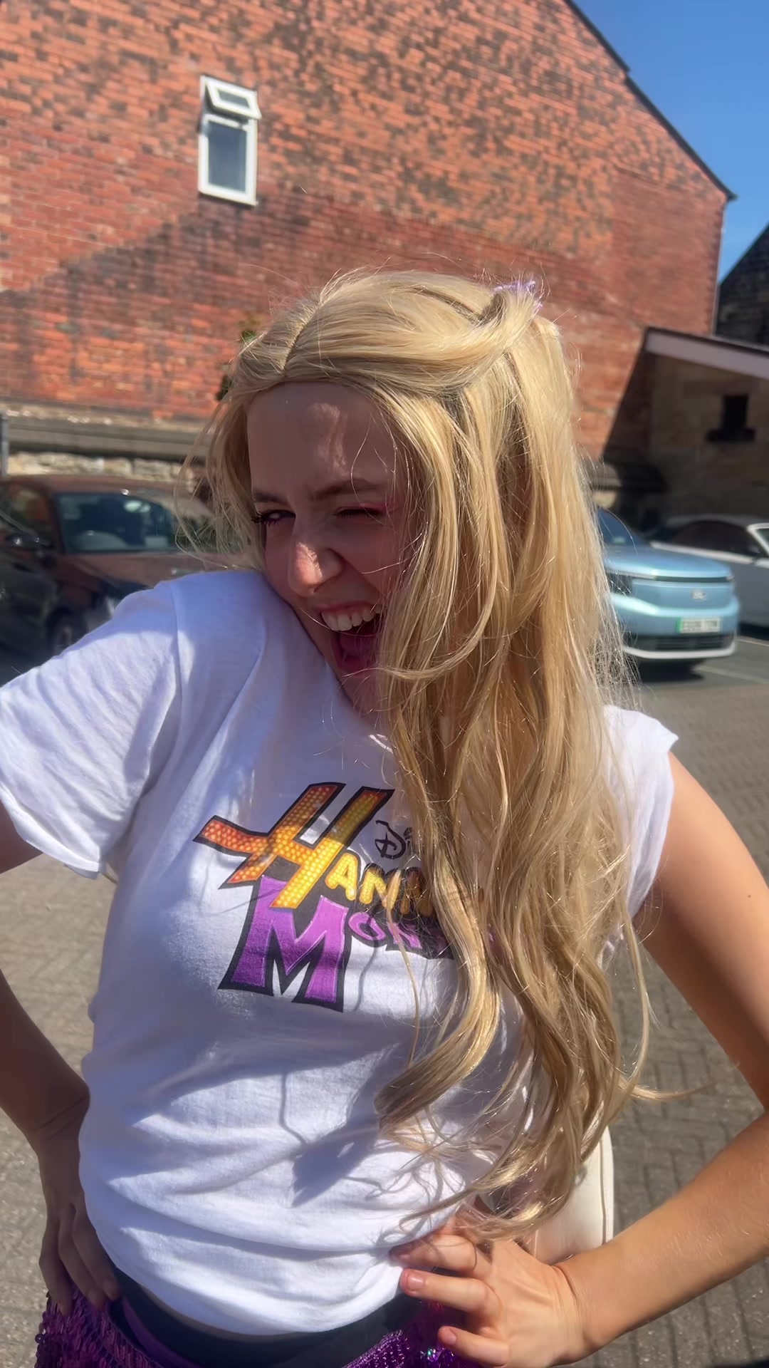@Toni