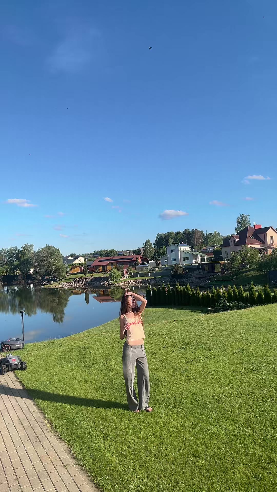 @emozx