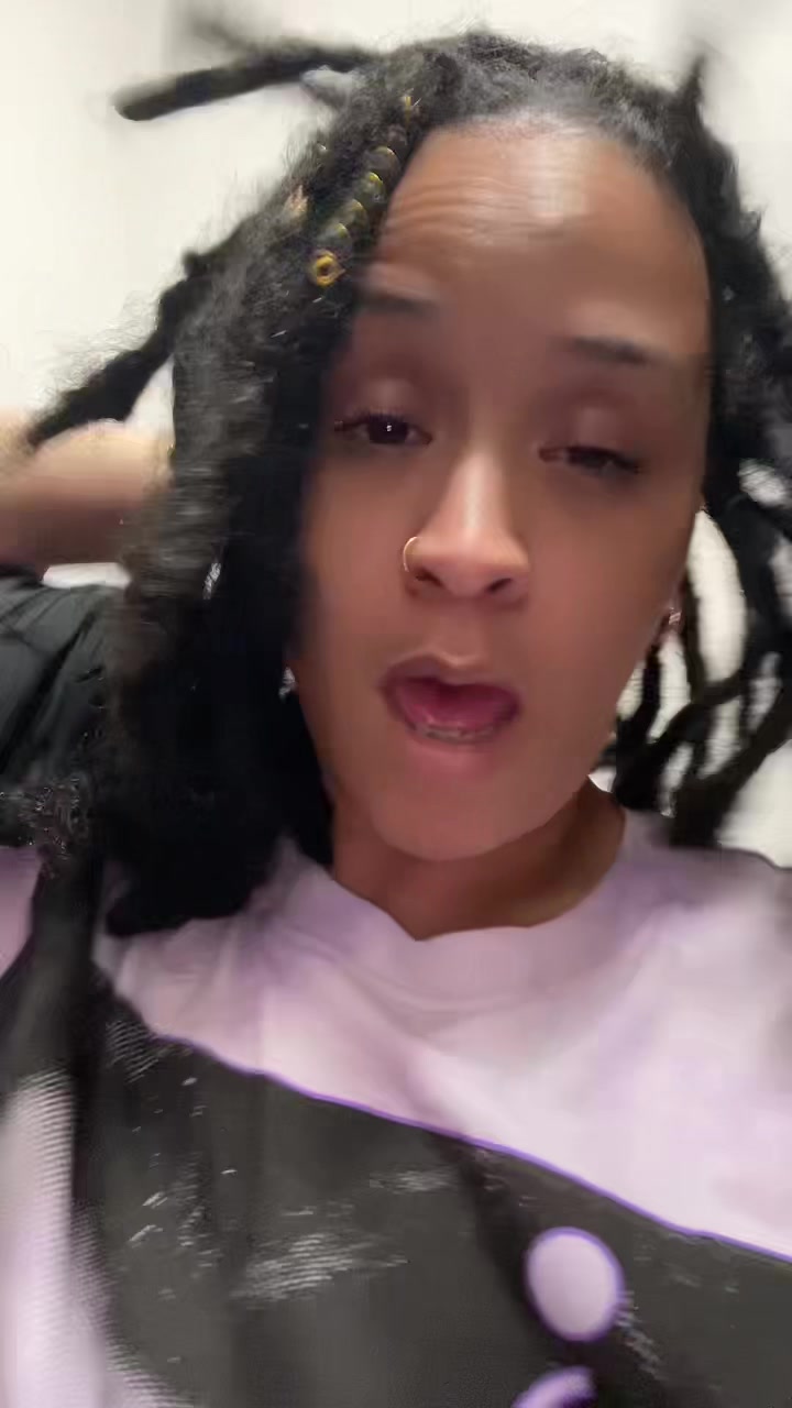 @officialmomtrovert