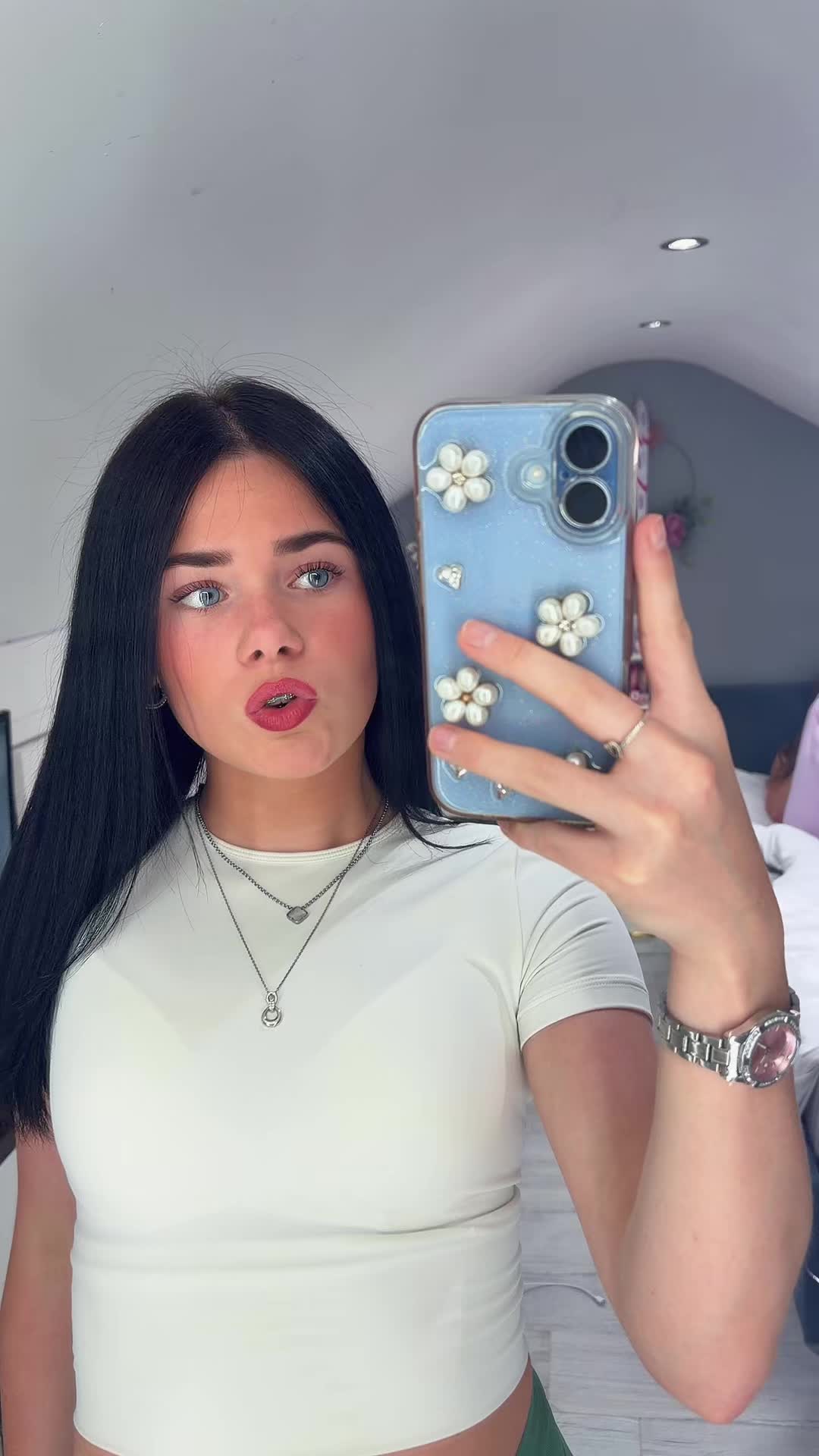 @Sophia🧸💫