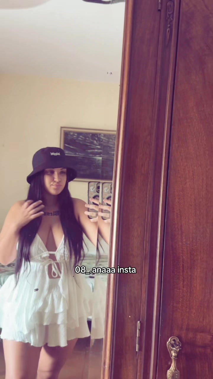 @𝓐𝓷𝓪𝓪𝓪🐳.
